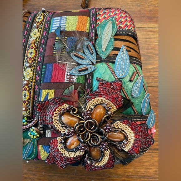 Mary Frances | Vintage Patchwork Leather Hand Bag | Hard Case | Feather/Floral - Picture 2 of 12